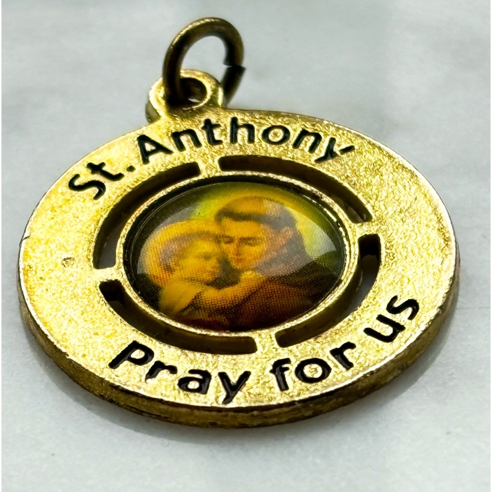 St Anthony Protection Medal - Picture 4 of 4